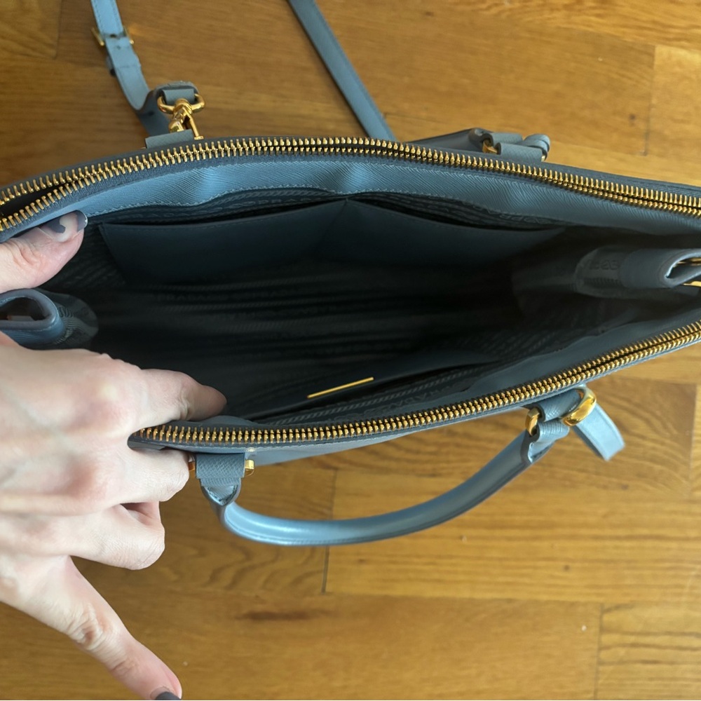 Prada Saffiano Large Double Zip Tote in Powder Blue (“Astrale”) Gold Hardware - Picture 11 of 16
